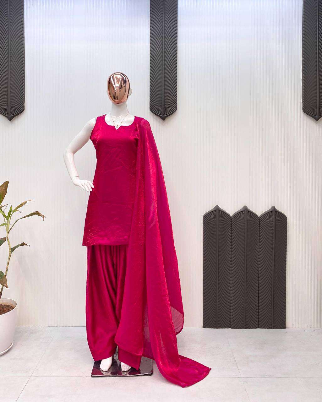Women's Fendi Silk Solid Semi Stitched Sleeveless Kurti With Salwar and Dupatta set - Image 3